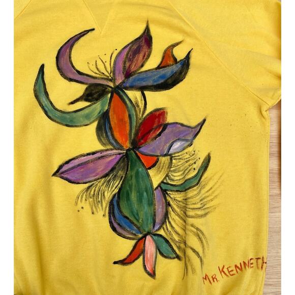 VINTAGE MR KENNETH Embroidered Flower Crew Neck Sweater Men Yellow‎ SIZE 25"x25" - Picture 5 of 6